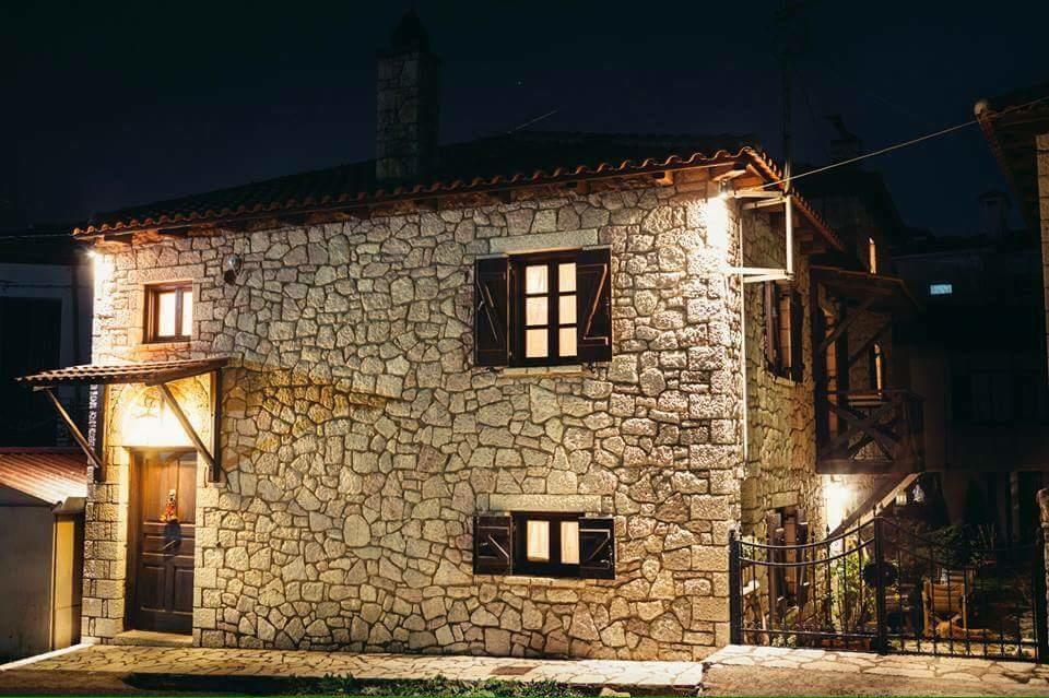 Guesthouse Armakas Kalavryta Exterior photo